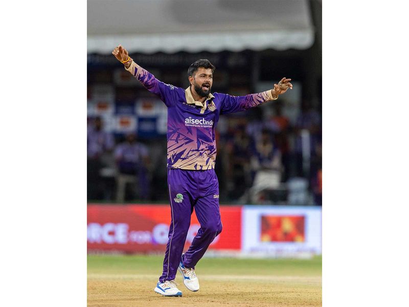 Image default
